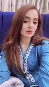 Hafsa Tariq Butt (@hafsatariqbutt)