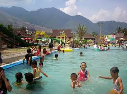 Saya & keluarga pertama kali ke hotel ini, kesannya hotel bagus, rapi & bersih, pemandangan sekeliling keren, fasilitas lengkap, pelayanan baik, staff. Tempat Wisata Di Garut Yang Instagramable Update 2021 Mr Wisataka