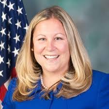 Ruth Yoder's Instagram, Twitter & Facebook