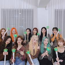mv 이달의 소녀 (loona) star looπδ  12:00  loona has announced 'the starry festival.' #이달의소녀 #loona #midnight #mv #blockberry #blockberrycreative more about looπδ/ looπδ. Loona Kpop Girl Groups Kpop Girls Olivia Hye
