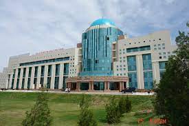 Oldukça anlayışlı ve açıklamaya çalışan hocalar diyebilirim. Ahmet Yesevi Universitesi