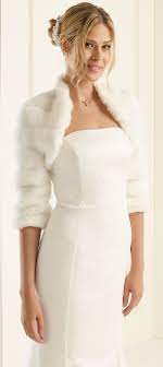 Our Bolero E42 Made For A Winter Bride See More At Bianco Evento Com Biancoevento Wedding Weddingdress Bridalwear Mariee Hiver Bolero Mariage Tenue Mariee