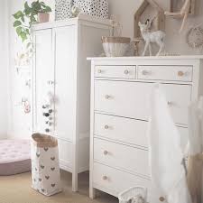 Kinderzimmer Inspiration Kleiderschrank Altrosa Weiss Vintage Kommode Ikea Paperbag Petite Voyou Wandst Baby Room Furniture Kid Room Decor Kids Room Inspiration