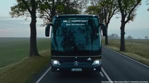 Das ist der neue stolz des fc bayern! Dfbye Mercedes Verabschiedet Sich Mit Tv Spot Von Der Nationalmannschaft Und Erntet Spott Bei Twitter Meedia