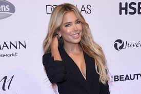 Een prachtige manier om uw bedrijf te promoten of te onderscheiden van uw concurrent. Fans Enttauscht Nach Diesem Schnappschuss Muss Sylvie Meis Die Wogen Glatten Tag24