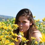 Jade Dowdy's Instagram, Twitter & Facebook