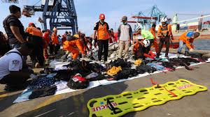 A sriwijaya air passenger jet carrying 62 people is feared to have crashed into the sea after the boeing 737 lost contact with air traffic control in the capital jakarta, with flight tracking data showing the jet plunged. 189 Feared Dead After Lion Air Plane Crash In Indonesia Axios