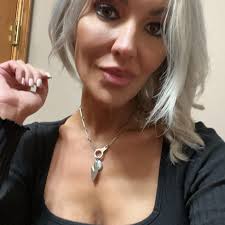 seven twenty-nine salon and cosmetics