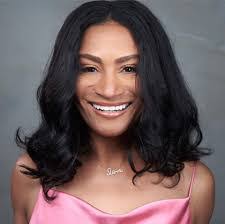 Diana Jamous's Instagram, Twitter & Facebook