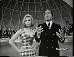 Bambina si, si — raffaella carra. 10 Ottobre 1970 1 Puntata Raffaella Carra Fanpage Np