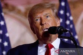 Pesepak bola Italia alih profesi menjadi bintang film dewasa