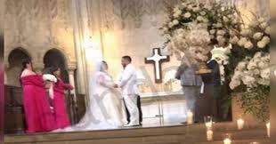 Recordemos que ya en una ocasión, cuando el enlace matrimonial de esta pareja de famosos ya había sido. Una De Las Bodas Mas Polemicas Del Ano Chiquis Rivera Y Lorenzo Mendez