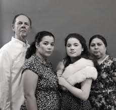 67 minutos en esta secuela torna en giro en akihabara, donde al parecer varios hombres no han sido. Review Lab Theater S Anna In The Tropics Features All Latino Cast