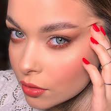 The perfect glowing look! Featured products: 💫 Certified Organic Flora  Blush in Melon 💫 Flora Diamond Sparkle Blush in Mango