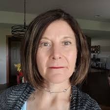 Julie Borelli's Instagram, Twitter & Facebook