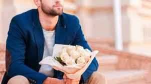The dream about enchanting flowers in full bloom suggests happiness, comfort and wealth; See In A Dream What Is Given White Flowers What Dreams Bouquet Of Flowers