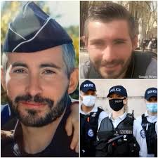 Il s'appelait Éric Masson. Il n'avait que 36 ans. Il était papa de 2  fillettes âgées de 5 et 7 ans. Il était policier. Il a été tué par balles,  le 5