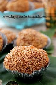 Petits Gateaux Aux Sesames Les Joyaux De Sherazade Recette Gateau Aux Graines Mchewek Gateau Algerien Facile