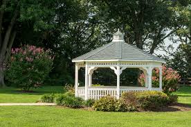 Der mietvertrag kann regeln, dass die kosten auf alle mieter umgelegt werden, nicht nur auf diejenigen, die zugang zum garten haben. Vertragswidriger Gebrauch Der Mietsache Mieter Muss Pavillon Im Garten Entfernen