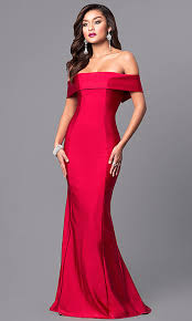 Not too short and not too long, these cute shoulder length hairstyles for women fall right at the perfect spot! Simple Hairstyle For Off Shoulder Dress Shoes Lehi 15 Best Wedding Hairstyles For A Strapless Dress Long Sleeve Maxi Dress Shop Long Sleeve Maxi Dress