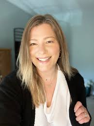 Alicia Thorp of PowHer Up Lifestyle Lounge On How to Recover From Being a  People Pleaser