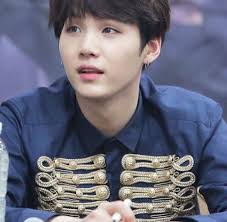 Abril Cuevas (abrilcuevass)