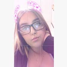 Amber Edmiston's Instagram, Twitter & Facebook