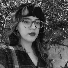 Natalie Strait's Instagram, Twitter & Facebook