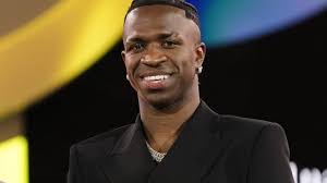 Vinicius Jr. a fost desemnat jucătorul anului la Globe Soccer Awards.  Cristiano Ronaldo a primit două premii