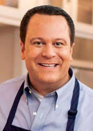 In the Kitchen with David: QVC's Resident Foodie Presents Comfort Foods  That Take You Home: A Cookbook by David Venable