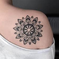 Mandala Ombro Tattoo