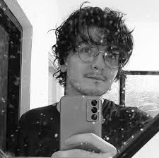 James Cabello. (@JamesCabell0_)