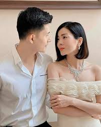 Mới 10 tuổi nhưng cậu nhóc nhà lệ quyên đã diện đồ hiệu cùng những chuyến đi chơi đắt đỏ cùng các thú vui sang chảnh như chơi golf. Lá»‡ Quyen Benh Vá»±c Tinh Tráº» Bá»‹ Má»‰a Mai Ä'ao Má» Tin Tá»•ng Há»£p