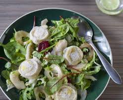 Salade De Chevre Et Poires Caramelisees Recette Salade Chevre Recettes De Cuisine Et Recette