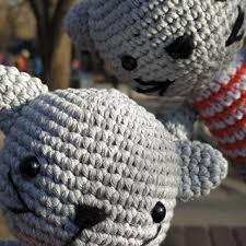 Ikisi De Cok Merakli Peracraft Freepattern Amigurumitarif Bear Amigurumi Love Anne Hediye Bebek Cicek Ye Tig Isleri Tig Desenleri Orgu