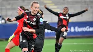 Apr 19, 2021 · bayern munich and borussia dortmund were notably absent from the plans for a breakaway league revealed in the depths of sunday evening in europe. Und Nun Chelsea Bayern Munchen Im Halbfinale Sport Dw 02 04 2021