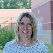 Leanne Elkins's Instagram, Twitter & Facebook