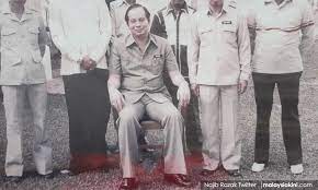 May 27, 2021 · najib razak ahmad zahid hamidi, left, and former malaysian prime minister najib razak, second from left, attend the opening ceremony of parliament in kuala lumpur in 2018. Malaysiakini The Banality Of Najib S Leadership