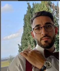 Hello everyone! My name is Igor, I am 28 years old Portuguese. I am looking  for a job as a waiter in Norway with accommodation provided. I have  experience as a head