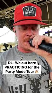 Hey Dustin Lynch We out here PRACTICING for the Party Mode Tour 🎉  #HellOfANight #AllSummerLong