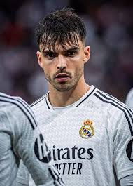 Raul Asencio: "Best player in the world? I don't want to mention names. I'd  say everyone who plays at Real Madrid".👑