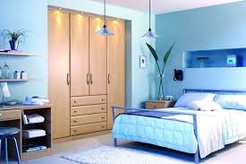 خلفية زرقاء في غرفة النوم 29 صور التصميم الداخلي باللون الأزرق والستائر والسقف