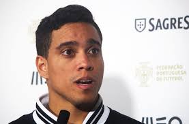 Wendell Lira: “Devo passar umas oito horas por dia sentado numa cadeira”
