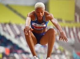 Conoce su origen, sus inicios y como llegó a ser la mejor atleta del mundo en 2020 y lo más sorprendente, el récord guinness por el salto más largo de la. Yulimar Rojas Regresa En Mayo A Las Pistas Y Rumbo A Tokio 2021