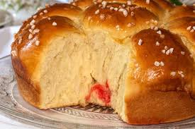 Brioche Filante Aux Pralines Roses La Cuisine De Jackie Brioche Praline Praline Rose