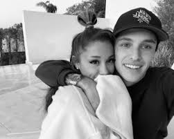Dalton gomez is ariana grande's husband. Ariana Grande Shares Pda Pic With Her Boyfriend Dalton Gomez