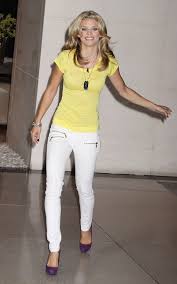 As the daily mail put it, the two looked simply smitten over their caffeinated. How To Wear Skinny Jeans 100 Examples