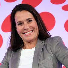 Am montag abend war tv moderatorin anne will zu gast bei augsburger allegmeine live. Anne Will Ard Am Sonntag Ausgefallen Moderatorin Wehrt Sich Gegen Bild Schlagzeile Politik