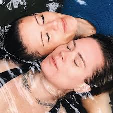 Ali Krieger And Ashlyn Harris Are Engaged And On The Same Uswnt Outsports