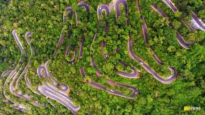 At a distance of 31 km from salem, 193 km from coimbatore, 114 km from hogenakkal, 349 km district of tamil nadu and also one of the popular places to visit as part of tamilnadu tour. Kolli Hills The Road With 70 Hairpin Bends